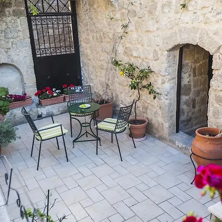 Villa Medieval Dreams